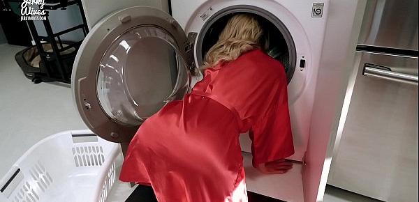  Fucking My Stuck Step Mom in the Ass while she is Stuck in the Dryer - Cory Chase